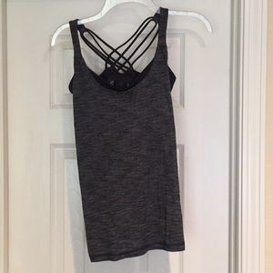 Lulu workout top